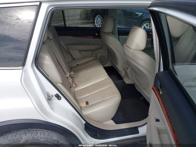 44763982 :رقم المزاد ، 4S4BRCKC7B3401310 vin ، 2011 Subaru Outback 2.5i Limited مزاد بيع