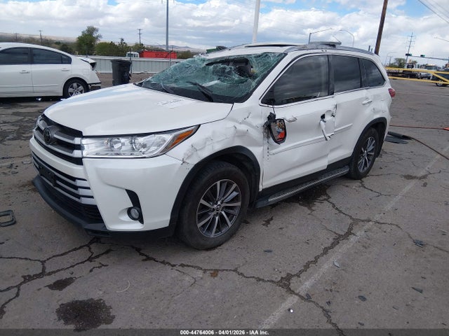 5TDJZRFH9KS584829 Toyota Highlander Xle