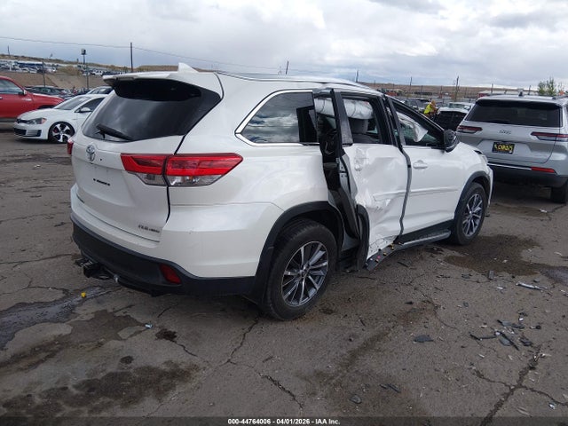 5TDJZRFH9KS584829 Toyota Highlander Xle
