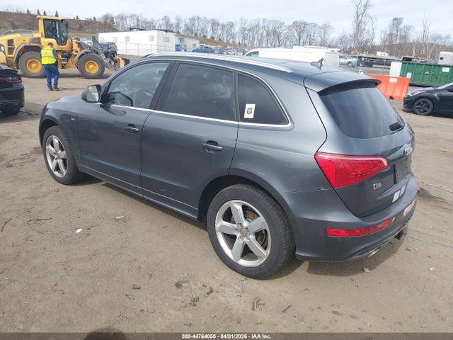 2012 AUDI Q5 WA1DKBFP8CA100951 Photo 2