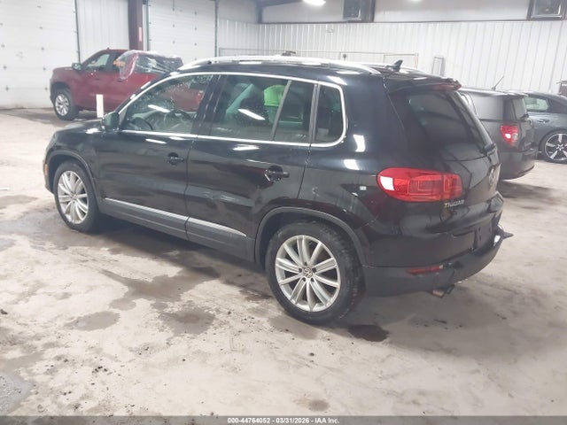 2015 VOLKSWAGEN TIGUAN WVGBV7AX5FW517374 Photo 2