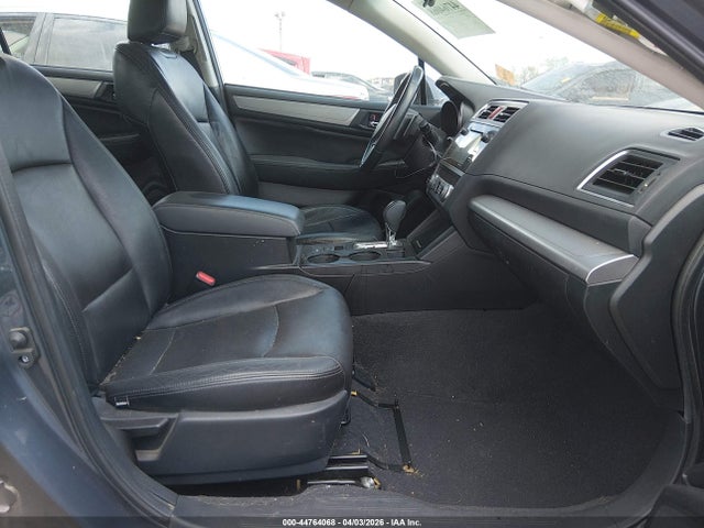 44764068 :رقم المزاد ، 4S3BNBF62F3061505 vin ، 2015 Subaru Legacy 2.5i Premium مزاد بيع