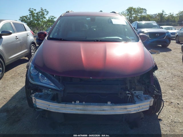 2017 Chrysler Pacifica Touring-l მანქანა იყიდება აუქციონზე, vin: 2C4RC1BG2HR638105, აუქციონის ნომერი: 44764069