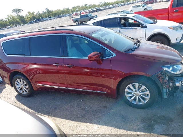 2017 Chrysler Pacifica Touring-l მანქანა იყიდება აუქციონზე, vin: 2C4RC1BG2HR638105, აუქციონის ნომერი: 44764069