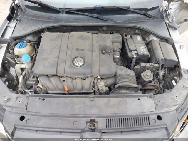 2013 Volkswagen Passat 2.5l Se მანქანა იყიდება აუქციონზე, vin: 1VWBP7A39DC073259, აუქციონის ნომერი: 44764098
