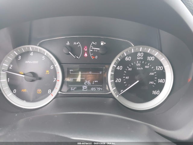 44764101 :رقم المزاد ، 3N1AB7AP1FY351570 vin ، 2015 Nissan Sentra Sl مزاد بيع