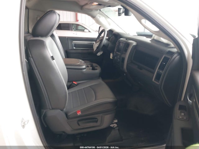 3C6JR7DG9PG630087 RAM 1500 Classic Tradesman 4x4 8&#039; Box