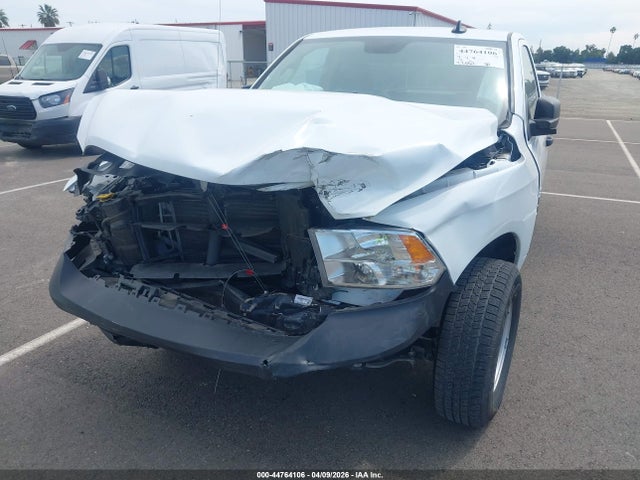3C6JR7DG9PG630087 RAM 1500 Classic Tradesman 4x4 8&#039; Box
