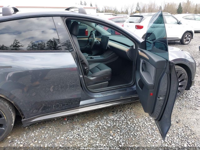 7SAYGDEF0NF543492 Tesla Model Y Performance Dual Motor All-wheel Drive