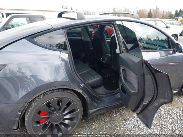 7SAYGDEF0NF543492 Tesla Model Y Performance Dual Motor All-wheel Drive