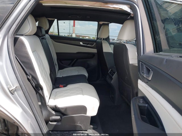 Продаж на аукціоні авто 2024 Volkswagen Atlas Cross Sport 2.0t Sel Premium R-line, vin: 1V2FE2CAXRC236175, номер лоту: 44764130