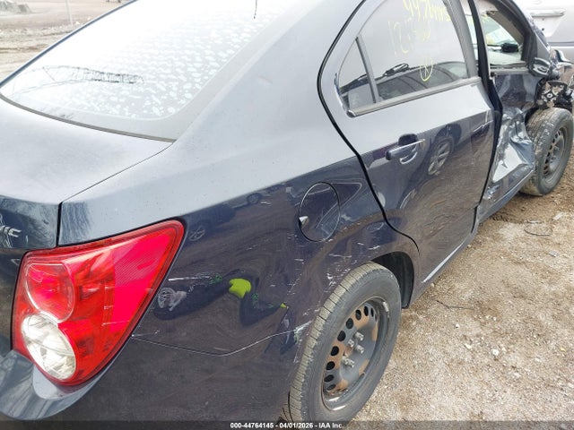 44764145 :رقم المزاد ، 1G1JA5SH1G4121360 vin ، 2016 Chevrolet Sonic Ls Auto مزاد بيع