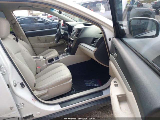 44764199 :رقم المزاد ، 4S4BRCBC3A3385010 vin ، 2010 Subaru Outback 2.5i Premium مزاد بيع