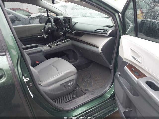5TDJSKFCXMS034459 Toyota SIENNA XLE