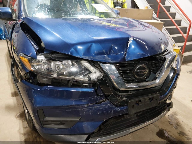 2018 Nissan Rogue S მანქანა იყიდება აუქციონზე, vin: KNMAT2MV7JP573726, აუქციონის ნომერი: 44764216