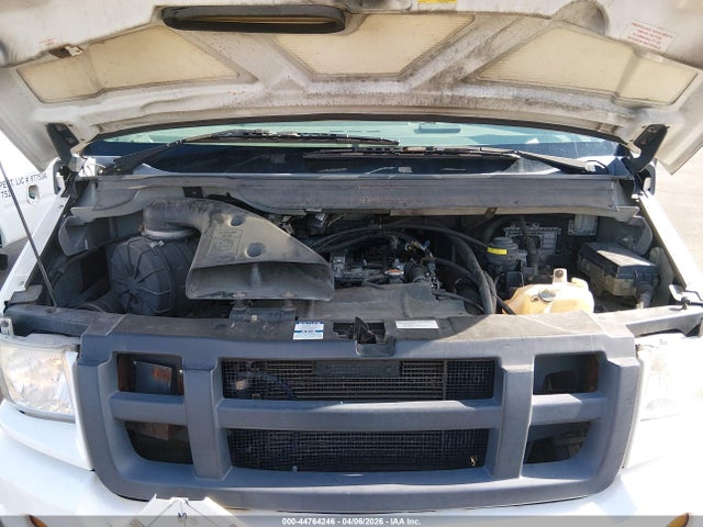 44764246 :رقم المزاد ، JALB4T17XD7W00353 vin ، 2013 Isuzu Commercial Van مزاد بيع