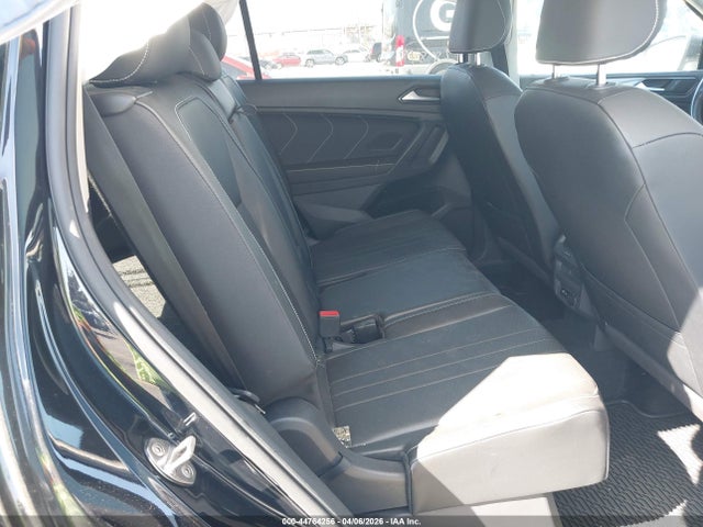 2022 Volkswagen Tiguan 2.0t Se მანქანა იყიდება აუქციონზე, vin: 3VV3B7AX7NM104857, აუქციონის ნომერი: 44764256