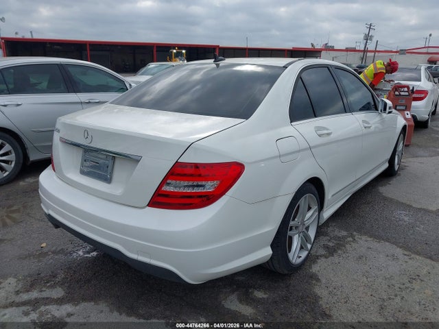 Продаж на аукціоні авто 2014 Mercedes-benz C 250 Sport, vin: WDDGF4HB5EA934804, номер лоту: 44764266