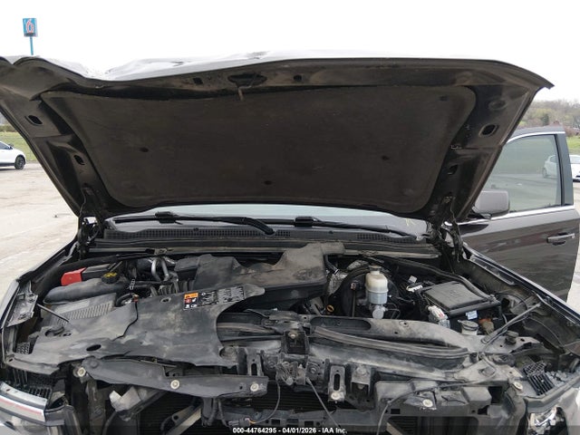 Продажа на аукционе авто 2015 Chevrolet Suburban 1500 Lt, vin: 1GNSKJKC6FR503768, номер лота: 44764295
