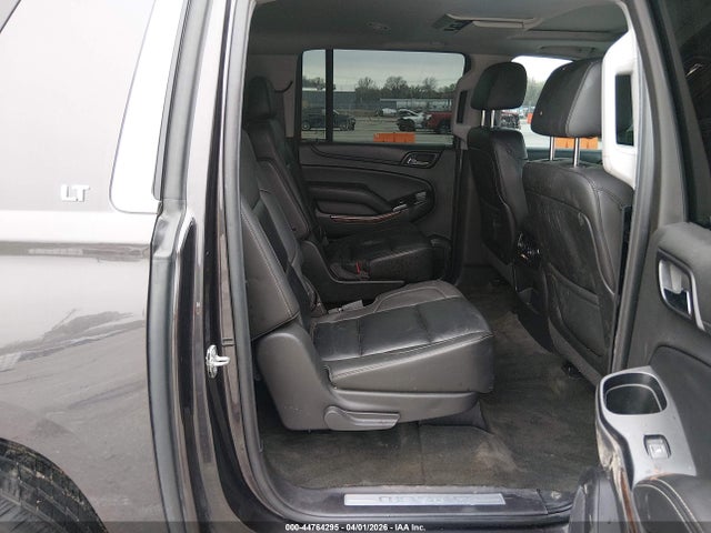 Продажа на аукционе авто 2015 Chevrolet Suburban 1500 Lt, vin: 1GNSKJKC6FR503768, номер лота: 44764295
