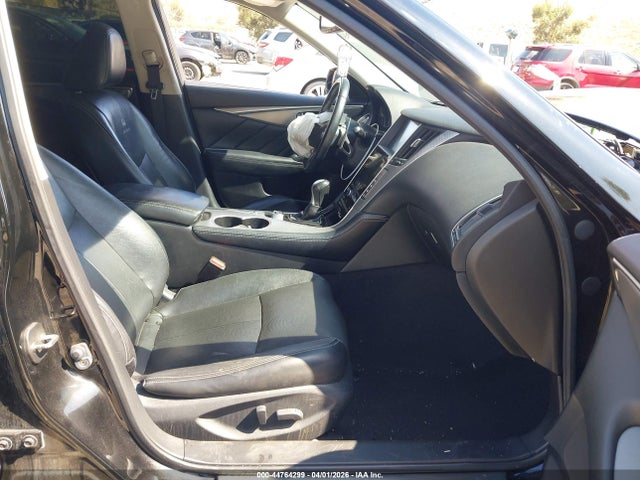 JN1BV7AP8EM677279 Infiniti Q50 Premium