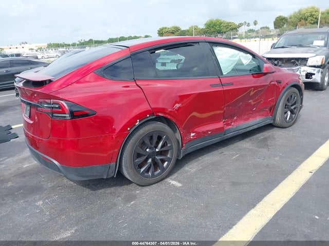 44764307 :رقم المزاد ، 7SAXCBE58RF440572 vin ، 2024 Tesla Model X Long Range مزاد بيع
