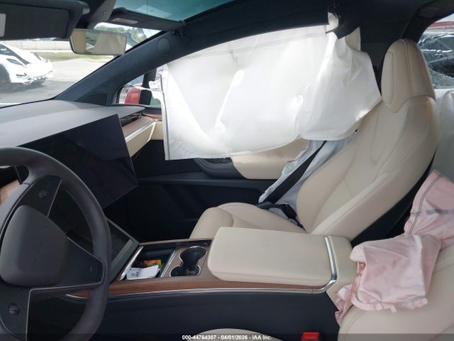 44764307 :رقم المزاد ، 7SAXCBE58RF440572 vin ، 2024 Tesla Model X Long Range مزاد بيع