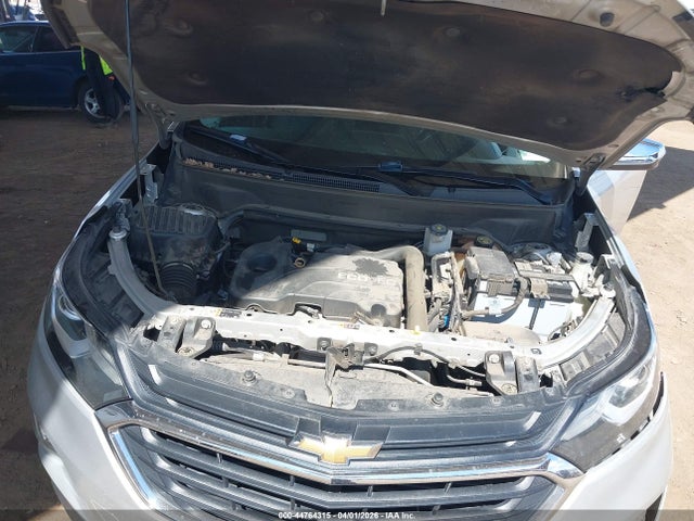 3GNAXJEV3KS647215 Chevrolet EQUINOX LT
