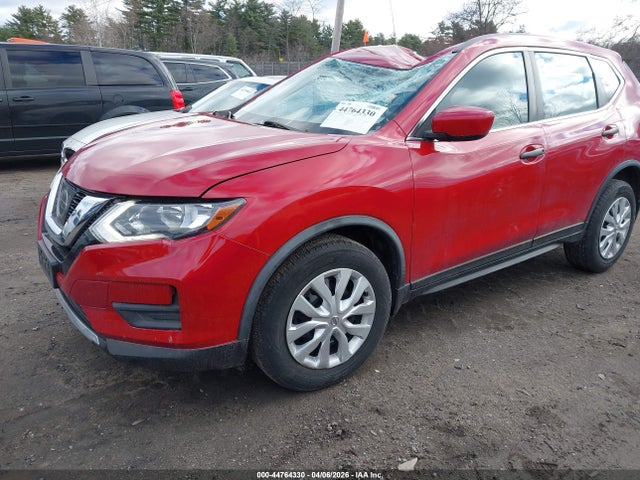 2017 Nissan Rogue S მანქანა იყიდება აუქციონზე, vin: JN8AT2MV6HW276063, აუქციონის ნომერი: 44764330