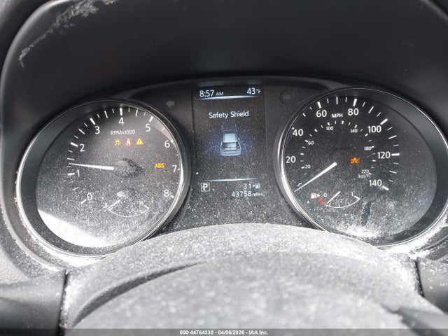 2017 Nissan Rogue S მანქანა იყიდება აუქციონზე, vin: JN8AT2MV6HW276063, აუქციონის ნომერი: 44764330