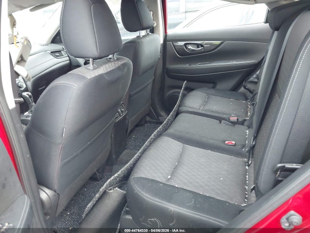 2017 Nissan Rogue S მანქანა იყიდება აუქციონზე, vin: JN8AT2MV6HW276063, აუქციონის ნომერი: 44764330