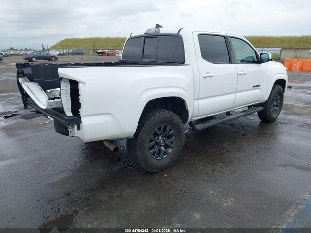 2019 TOYOTA TACOMA 5TFAX5GN0KX141868 Photo 3