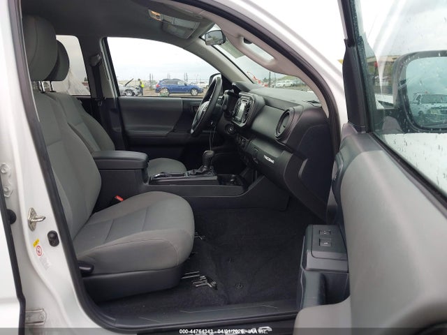 2019 TOYOTA TACOMA 5TFAX5GN0KX141868 Photo 4