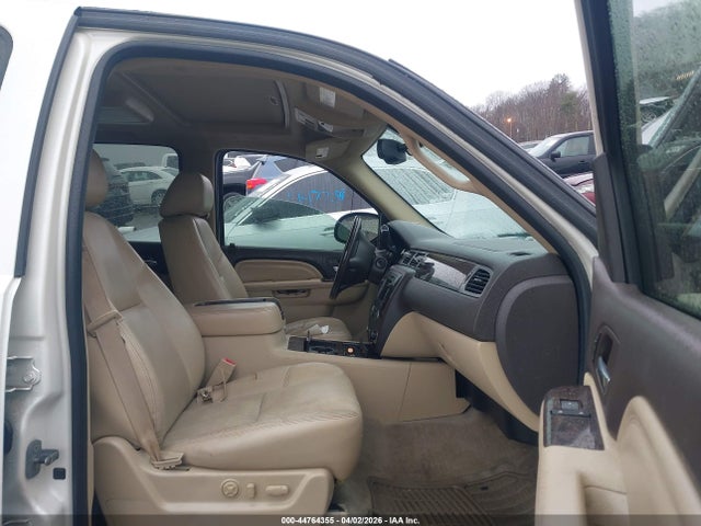 44764355 :رقم المزاد ، 1GKS2EEF6BR140280 vin ، 2011 Gmc Yukon Denali مزاد بيع