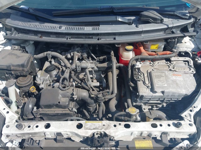 Toyota Prius C One 2014 JTDKDTB30E1076339 Image 10