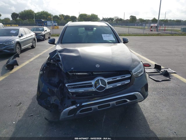 44764427 :رقم المزاد ، W1N0G8EB2MF997809 vin ، 2021 Mercedes-benz Glc 300 4matic Suv مزاد بيع
