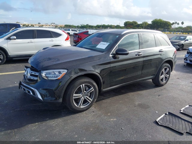 44764427 :رقم المزاد ، W1N0G8EB2MF997809 vin ، 2021 Mercedes-benz Glc 300 4matic Suv مزاد بيع