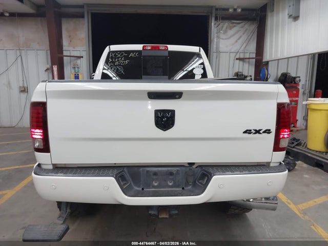 3C6UR5FL6HG657275 RAM 2500 Laramie 4x4 6&#039;4 Box