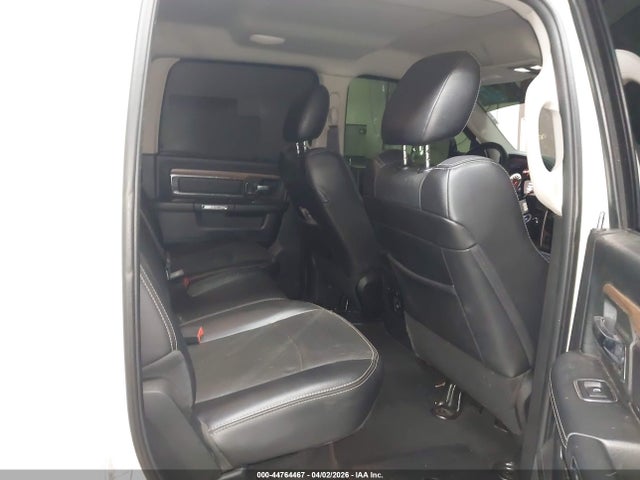 3C6UR5FL6HG657275 RAM 2500 Laramie 4x4 6&#039;4 Box