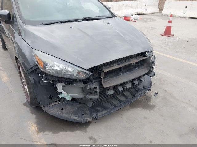 Ford FOCUS ST 2016 1FADP3L90GL262897 Image 18