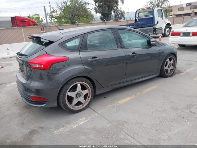 Ford FOCUS ST 2016 1FADP3L90GL262897 Image 4
