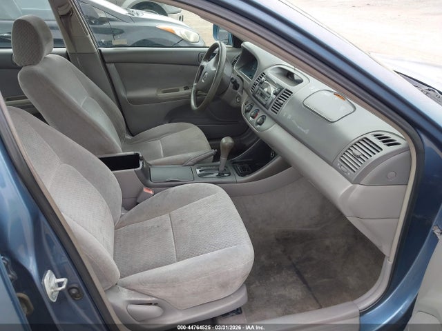 2003 Toyota Camry Le მანქანა იყიდება აუქციონზე, vin: 4T1BE32K93U744117, აუქციონის ნომერი: 44764525