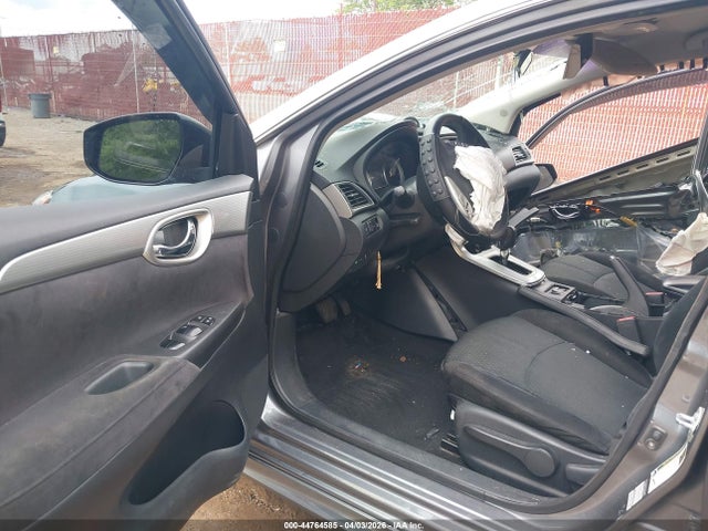 Продажа на аукционе авто 2015 Nissan Sentra Sr, vin: 3N1AB7AP9FY358640, номер лота: 44764585