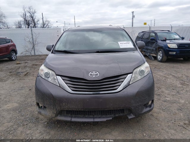 Aukcja sprzedaży 2011 Toyota Sienna Xle V6, vin: 5TDYK3DC8BS038630, numer aukcji: 44764587