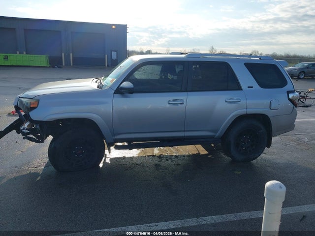 JTEBU5JR9E5185923 Toyota 4RUNNER SR5