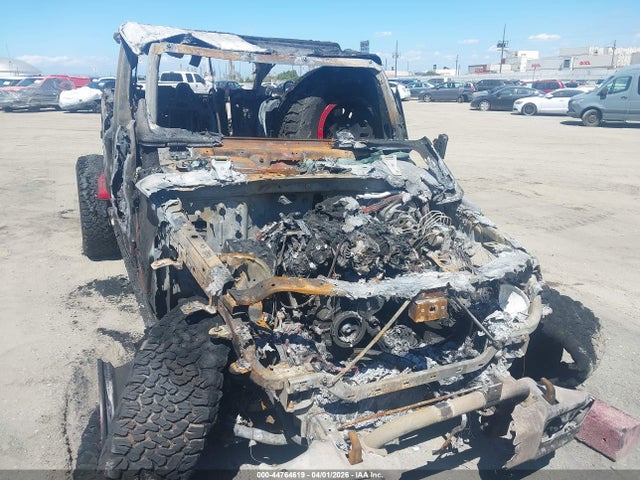 1C4HJXFGXKW665873 Jeep Wrangler Unlimited Rubicon 4x4