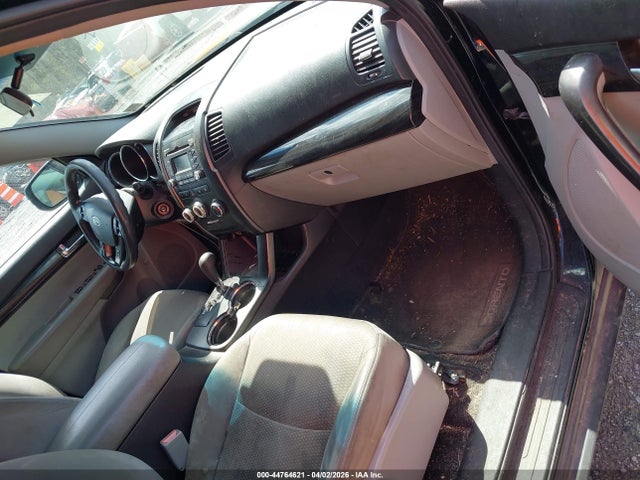Продажа на аукционе авто 2011 Kia Sorento Lx V6, vin: 5XYKTDA22BG060155, номер лота: 44764621