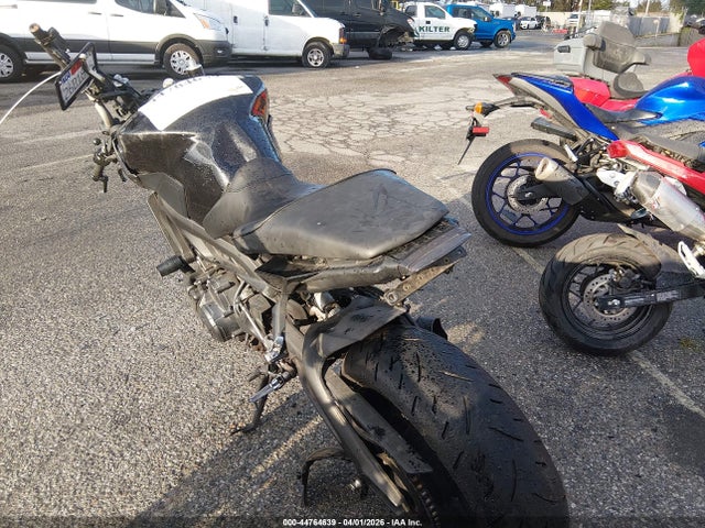 Yamaha Fz09 C 2016 JYARN33Y9GA002857 Image 3