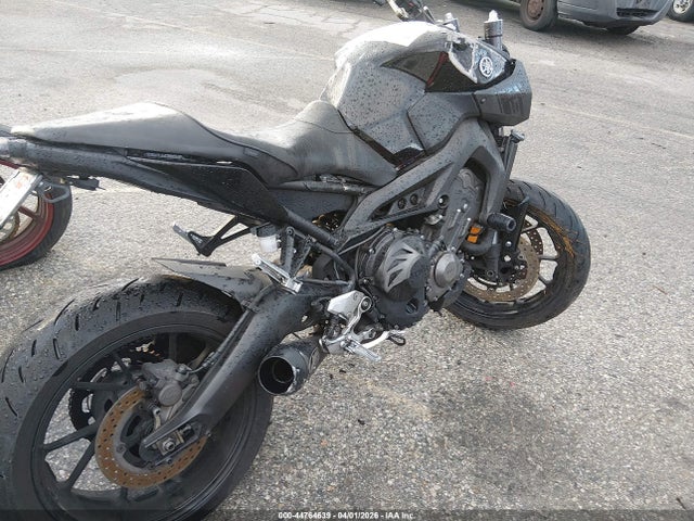 Yamaha Fz09 C 2016 JYARN33Y9GA002857 Image 4