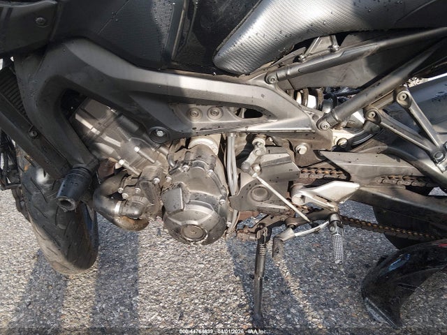 Yamaha Fz09 C 2016 JYARN33Y9GA002857 Image 9